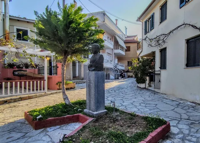 The Bazaar Refuge In Historical Centre